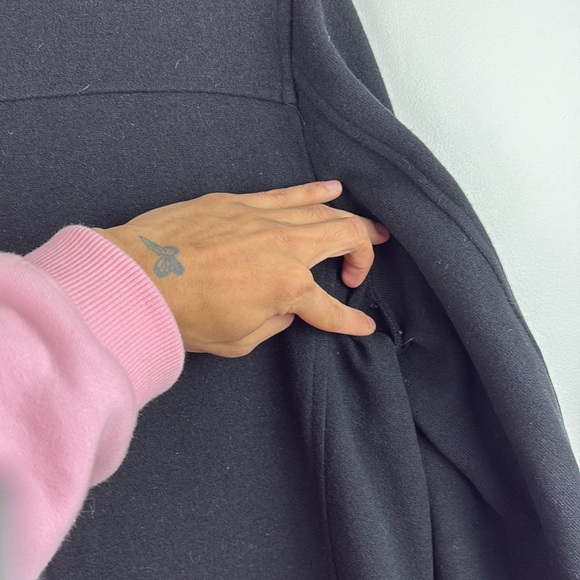 Icebreaker Black Merino Wool Lighweight Jacket - Picture 12 of 16